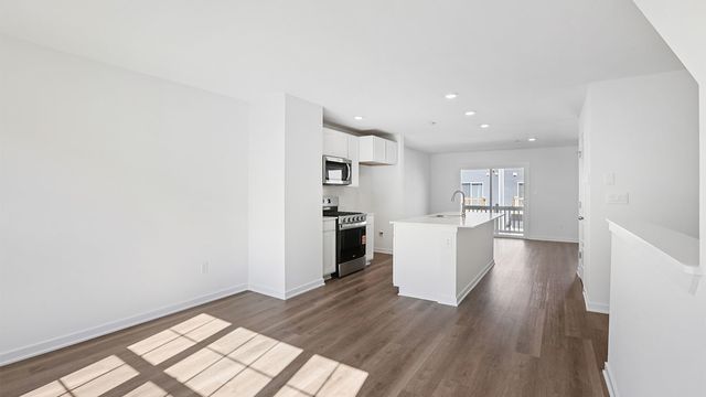 879 Briar Glen Court, Hampshire, IL 60140