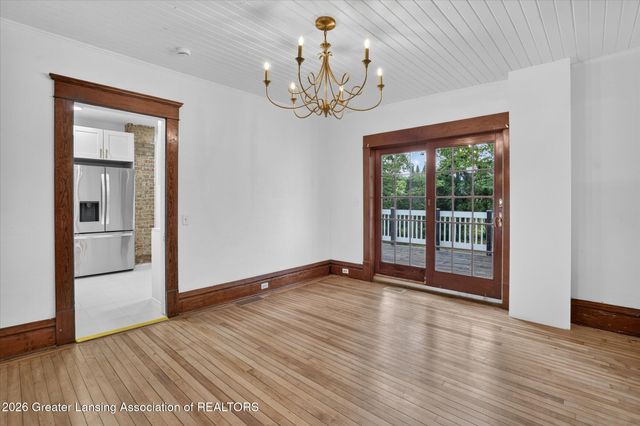 2405 N Grand River Avenue, Lansing, MI 48906