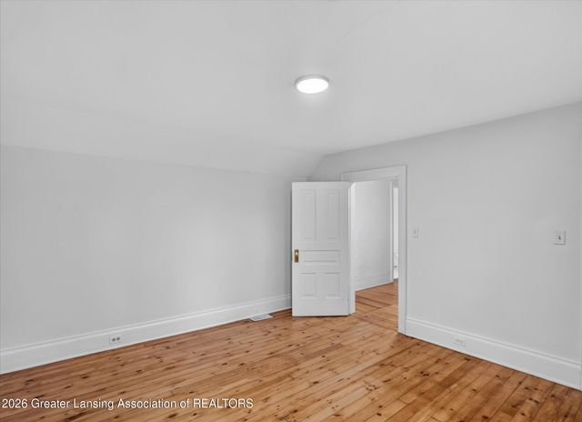 2405 N Grand River Avenue, Lansing, MI 48906