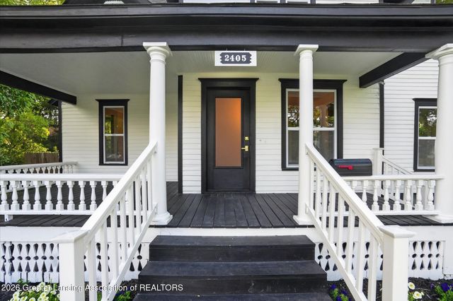 2405 N Grand River Avenue, Lansing, MI 48906