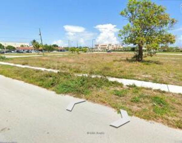 84 SW 1 Court, Deerfield Beach, FL 33441