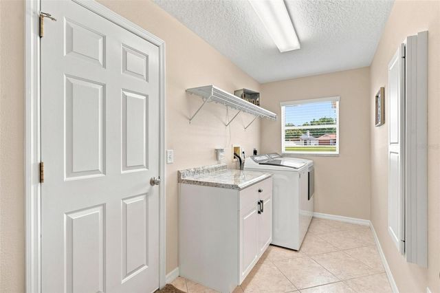 3716 BAYSHORE CIRCLE, Tavares, FL 32778