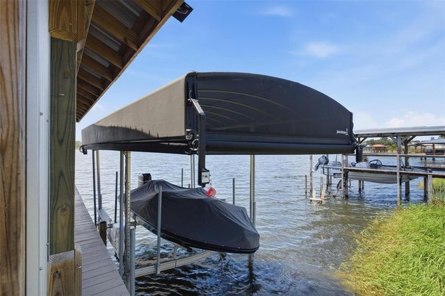 3716 BAYSHORE CIRCLE, Tavares, FL 32778
