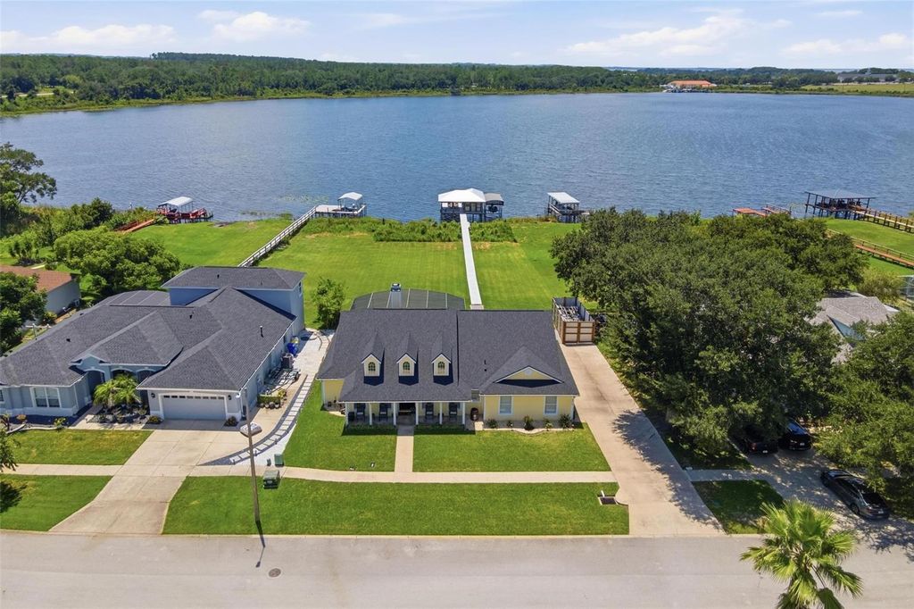 3716 BAYSHORE CIRCLE, Tavares, FL 32778