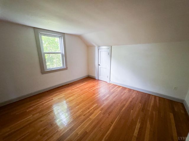 1119 Peaks St, Bedford, VA 24523
