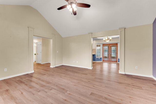 4501 N 16th Street, Ozark, MO 65721