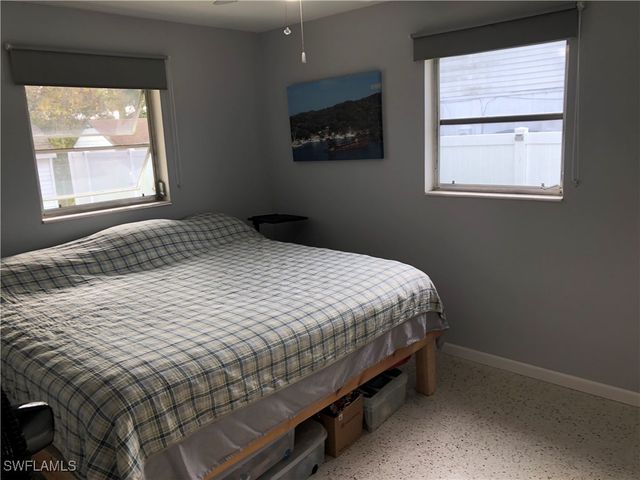 27111 Sun Aqua LN, Bonita Springs, FL 34135