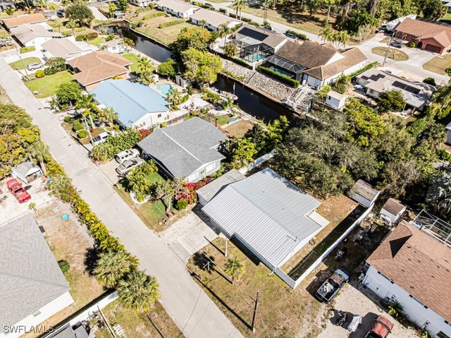 27111 Sun Aqua LN, Bonita Springs, FL 34135