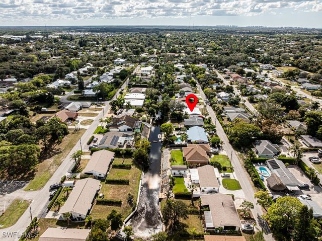 27111 Sun Aqua LN, Bonita Springs, FL 34135