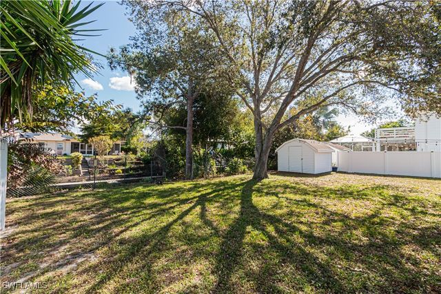 27111 Sun Aqua LN, Bonita Springs, FL 34135