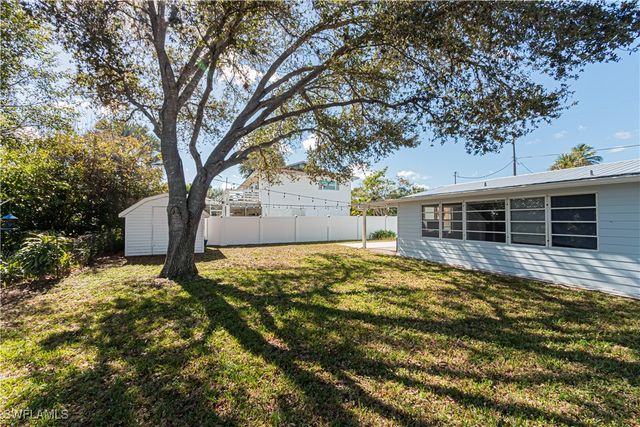 27111 Sun Aqua LN, Bonita Springs, FL 34135