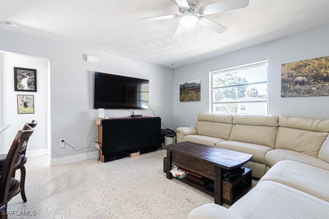 27111 Sun Aqua LN, Bonita Springs, FL 34135