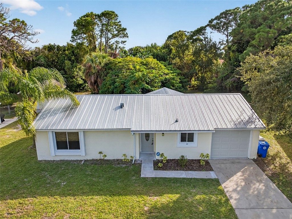 725 21st Street SW, Vero Beach, FL 32962