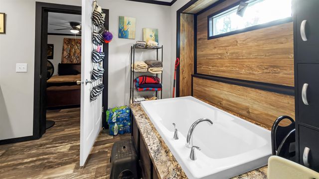 616 NE Hillside Terrace Street, Lee, FL 32059