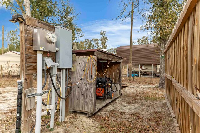 616 NE Hillside Terrace Street, Lee, FL 32059