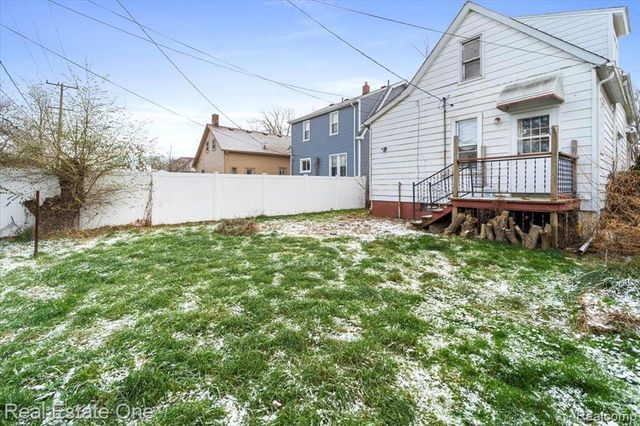 618 Walnut Street, Wyandotte, MI 48192