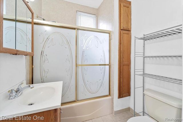 618 Walnut Street, Wyandotte, MI 48192