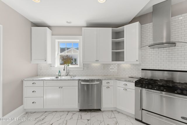 2720 FIELDSTON Lane, Jacksonville, FL 32207