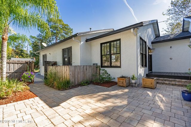 2720 FIELDSTON Lane, Jacksonville, FL 32207