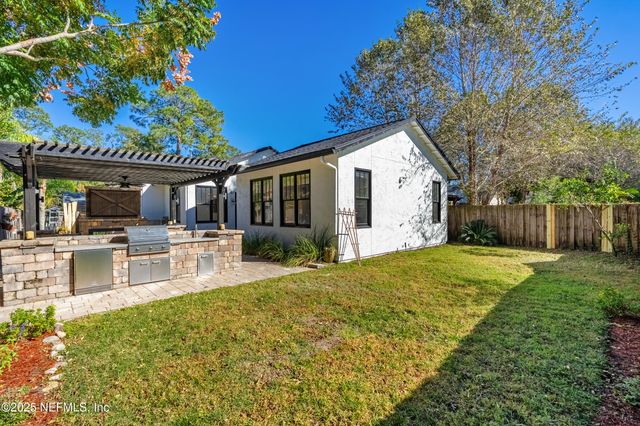 2720 FIELDSTON Lane, Jacksonville, FL 32207