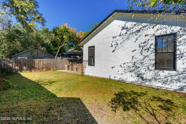 2720 FIELDSTON Lane, Jacksonville, FL 32207