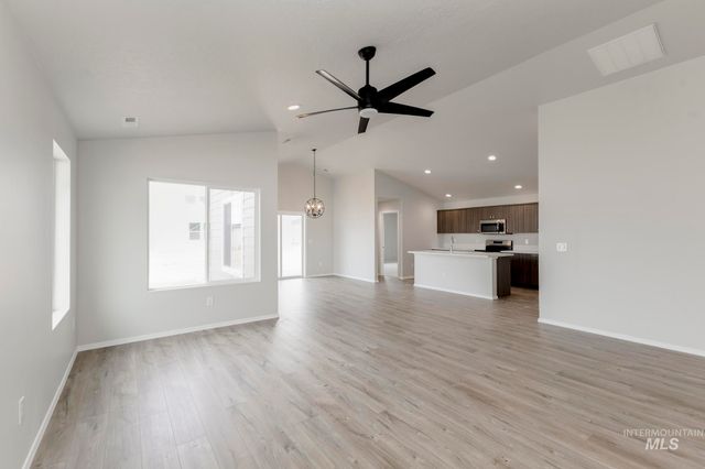 363 N Tideberry Ave, Kuna, ID 83634