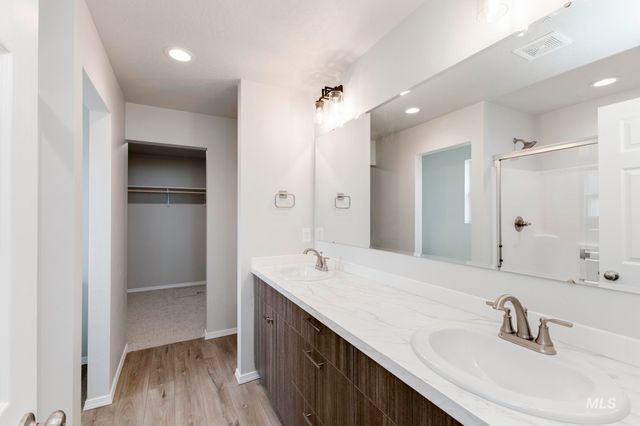 363 N Tideberry Ave, Kuna, ID 83634