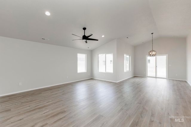 363 N Tideberry Ave, Kuna, ID 83634
