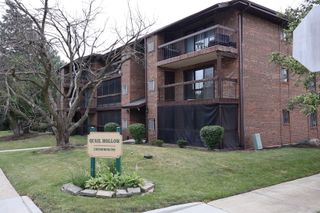 15103 Quail Hollow Drive 604, Orland Park, IL 60462