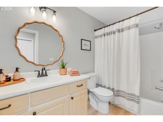 9455 Sw 146TH Ter D-8, Beaverton, OR 97007