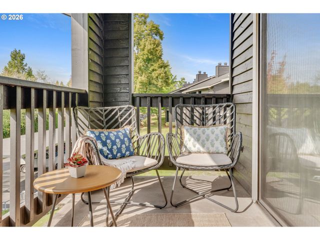 9455 Sw 146TH Ter D-8, Beaverton, OR 97007
