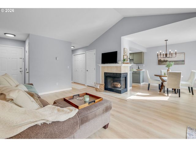 9455 Sw 146TH Ter D-8, Beaverton, OR 97007