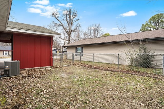 2710 Villa Boulevard, Fayetteville, AR 72703