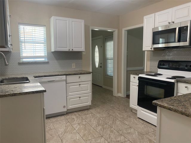 212 Washington Street, Garland, TX 75040