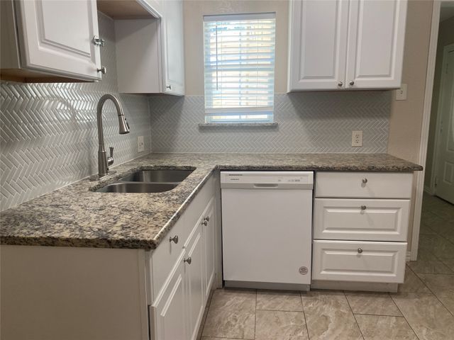 212 Washington Street, Garland, TX 75040