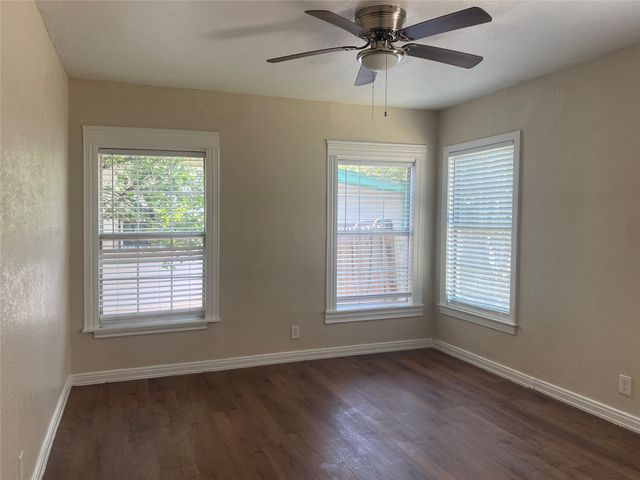 212 Washington Street, Garland, TX 75040