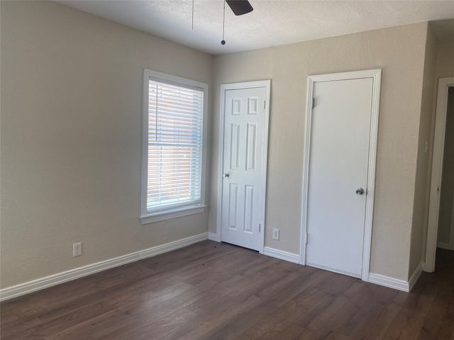 212 Washington Street, Garland, TX 75040