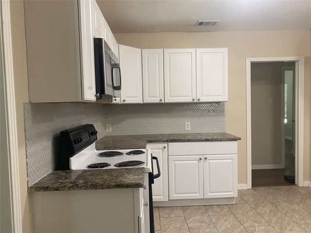 212 Washington Street, Garland, TX 75040