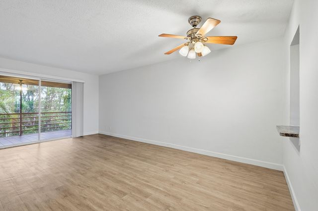 1400 NE 57th Street 304, Fort Lauderdale, FL 33334