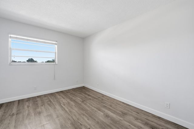 1400 NE 57th Street 304, Fort Lauderdale, FL 33334