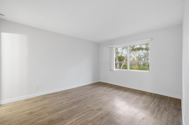 1400 NE 57th Street 304, Fort Lauderdale, FL 33334