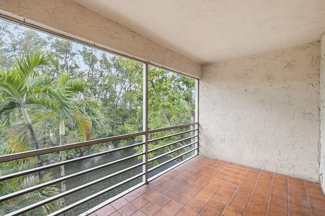 1400 NE 57th Street 304, Fort Lauderdale, FL 33334