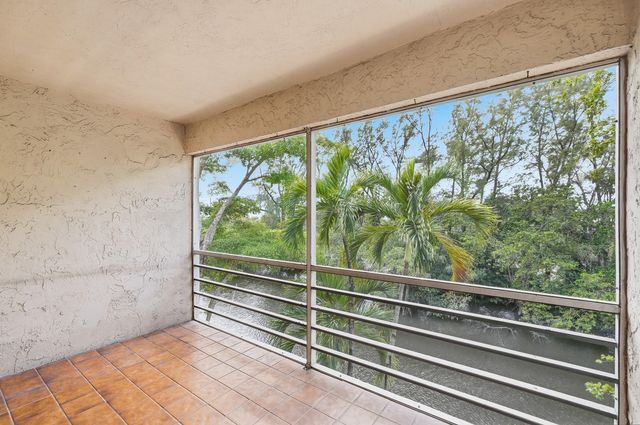 1400 NE 57th Street 304, Fort Lauderdale, FL 33334