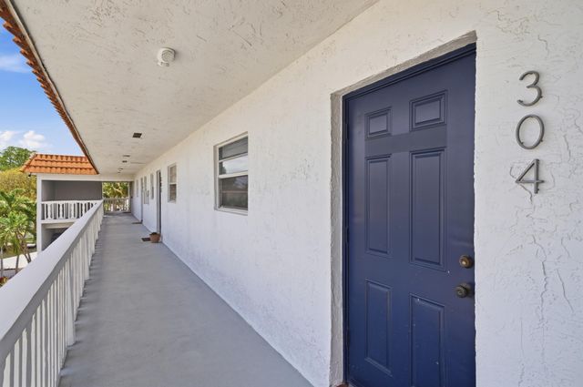 1400 NE 57th Street 304, Fort Lauderdale, FL 33334