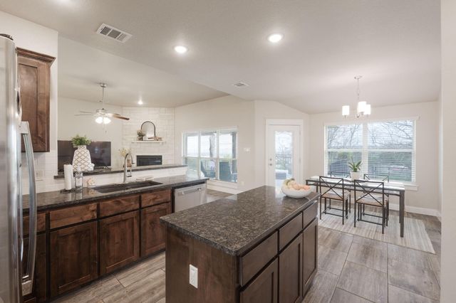 522 Skyline DR, Copperas Cove, TX 76522