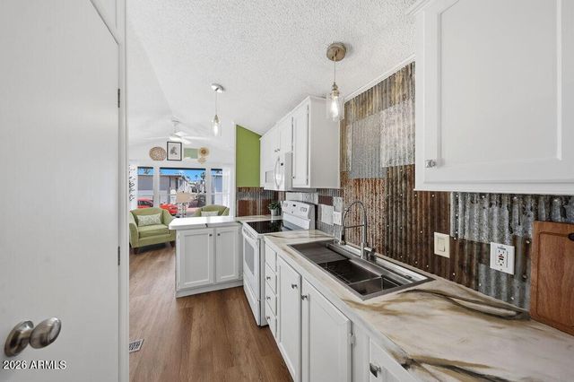 17200 W Bell Road 329, Surprise, AZ 85374