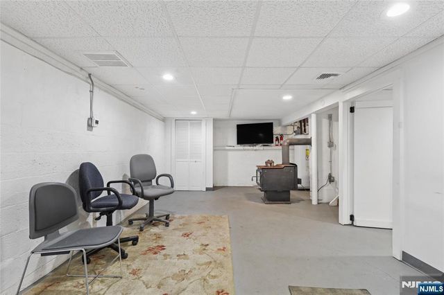 341 Skyline Drive, Ringwood, NJ 07456