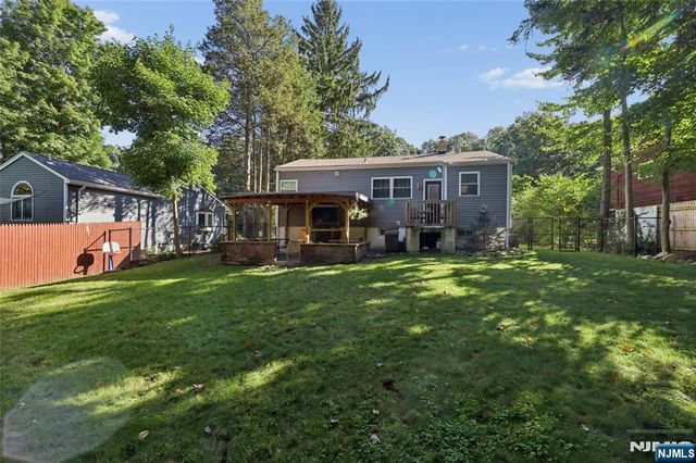 341 Skyline Drive, Ringwood, NJ 07456