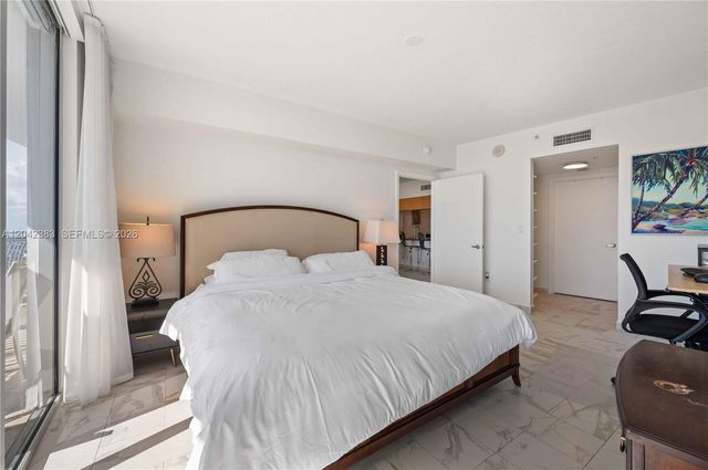 1750 N Bayshore Drive 5212, Miami, FL 33132