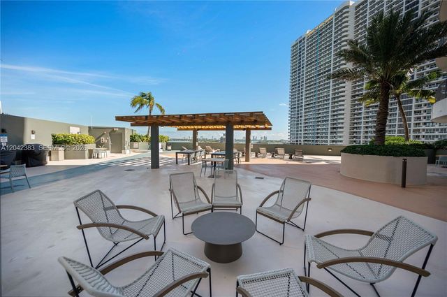 1750 N Bayshore Drive 5212, Miami, FL 33132